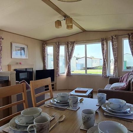 Silvester'S Skegness Caravan Exterior photo