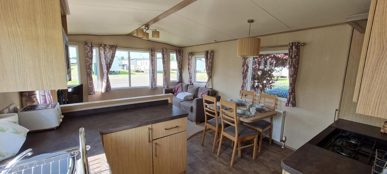 Silvester'S Skegness Caravan Exterior photo